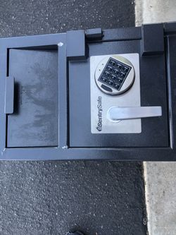 Safe box sentry safe