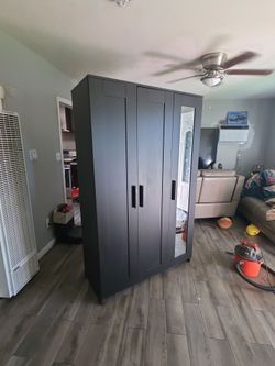 Dresser
