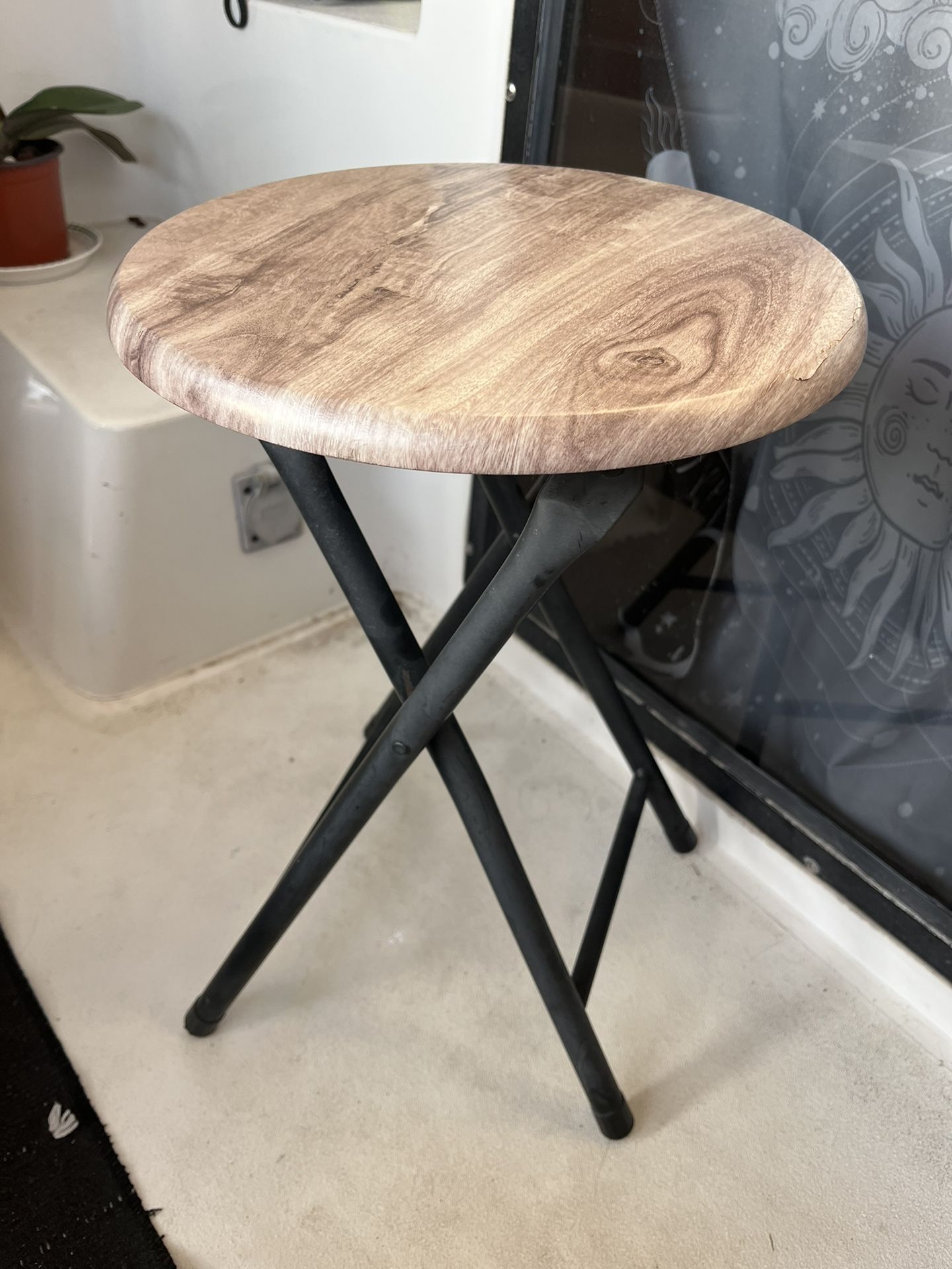 MUST SELL small outdoor folding table side end accent plant stand