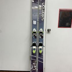 169cm Salomon twin tip rocker skis $80 tune up free with purchase 
