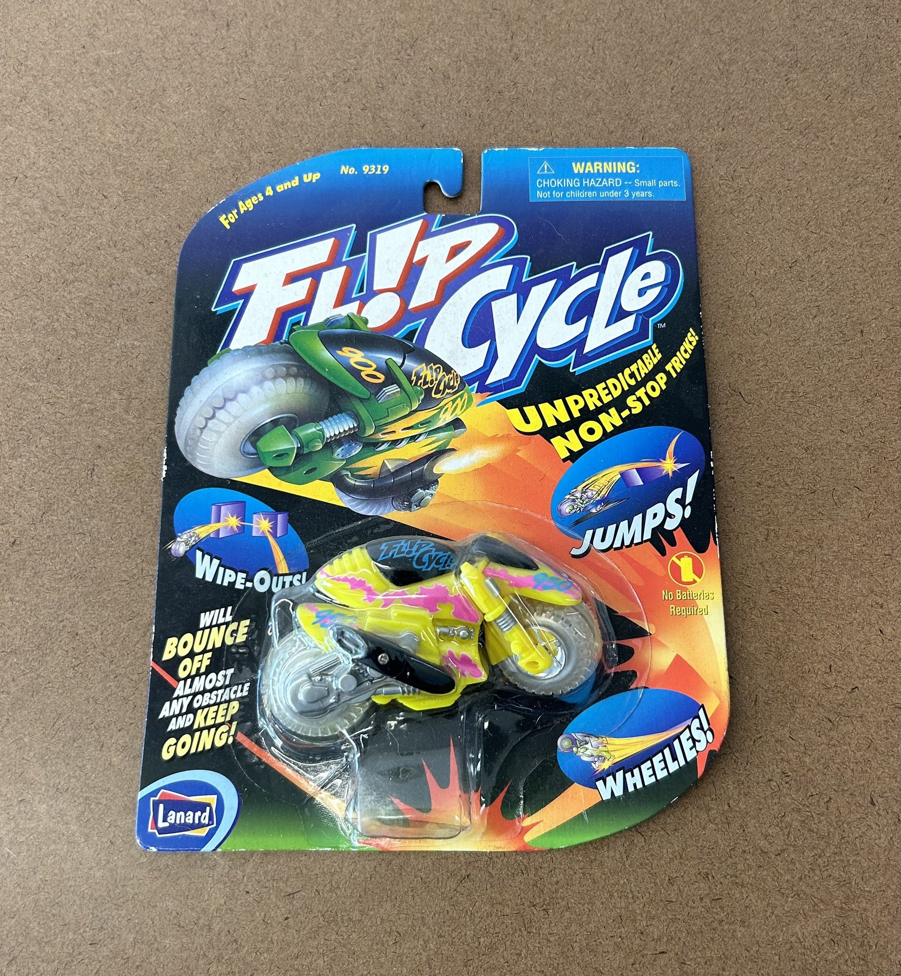 2000 Lanard Toys “FLIP CYCLE” Toy Motorcycle Does Stunts/Tricks (NIP)