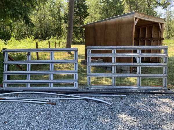 12’ galvanized 5 panel gate. 2 6 ‘ panels for Sale in Graham, WA - OfferUp
