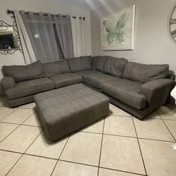 Sectional Couch Gray Color With Big Ottoman 