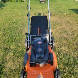 Lawnmower 