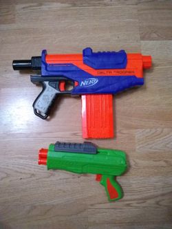 2 Nerf guns
