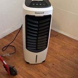 Honeywell 3-1 Evaporative Cooler