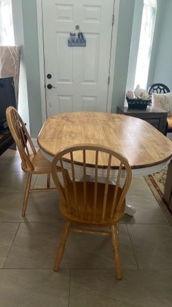 Dinner table with 4 chairs