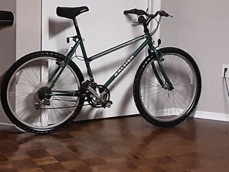 NEVER USED..... Perfect ...RALEIGH M5.0  ... Made In The USA