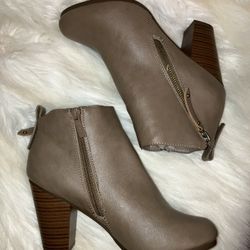 leather Zippered Chunky Heel Boot