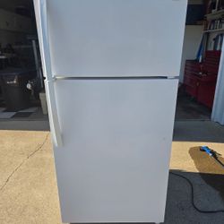 250 OBO cubic refrigerator in excellent condition cheap