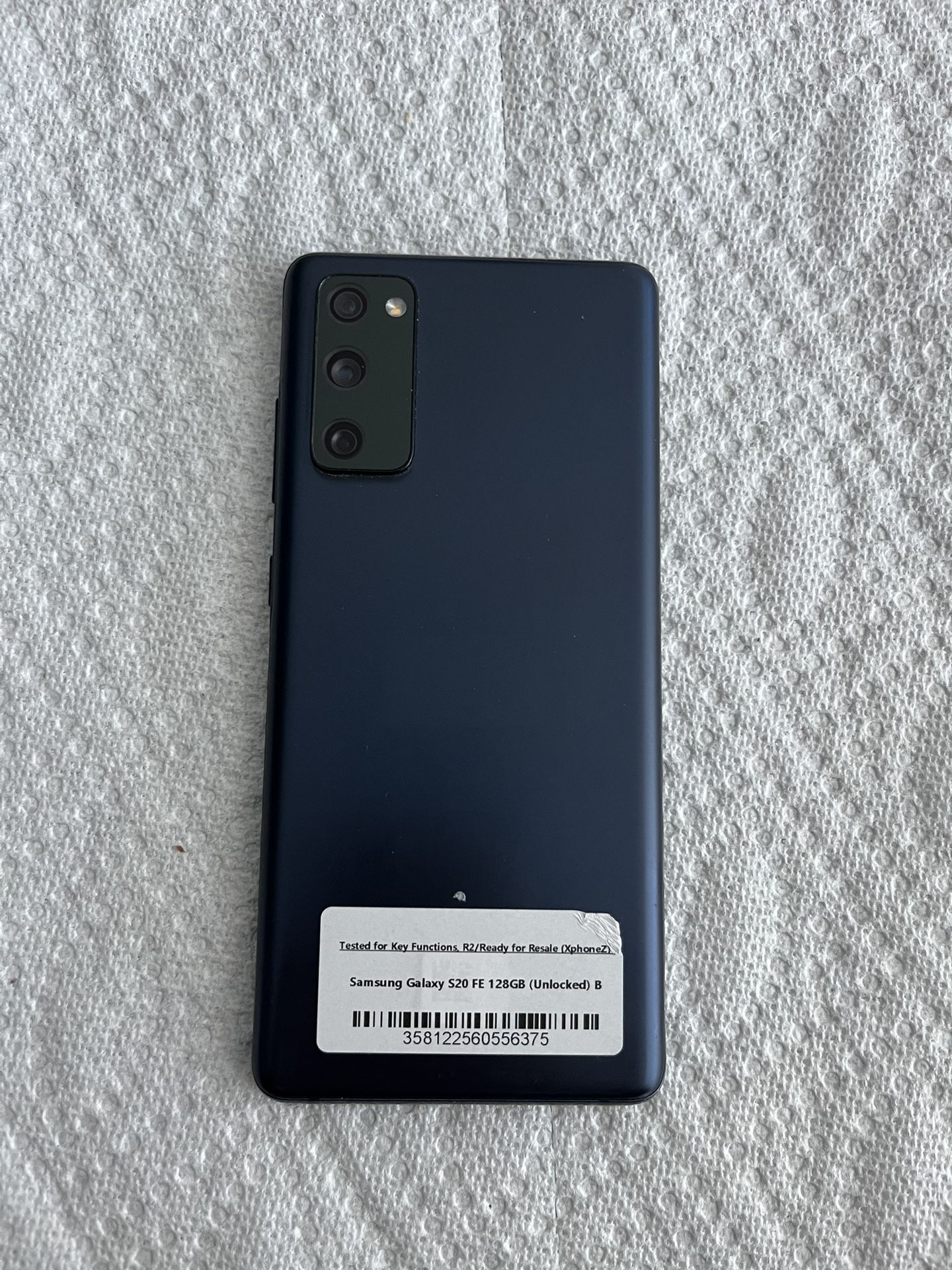 Unlocked samsung S20 fe 128Gb clean for the any service and any country