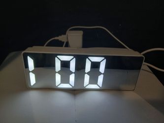 Digital alarm clock