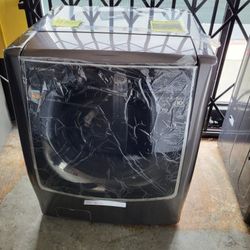 LG Signature Mega Capacity Front Load Washer 5.8 Cubic Feet IY