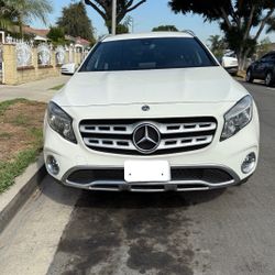 Mercedes-Benz GLA-250