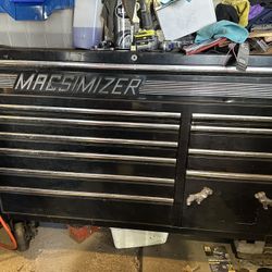 Mac toolbox w/tools 