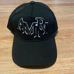 A Black Hatttt 