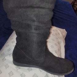 Ladies Size 8 Boots Mid Calf Perfect Condition