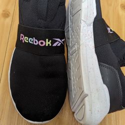 Reebok Size 6 Womens