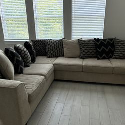 Couch - Sectional 