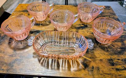 Vintage Jeannette Depression Pink  Glass Set