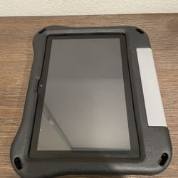 like new! amazon fire hd 8 tablet with case