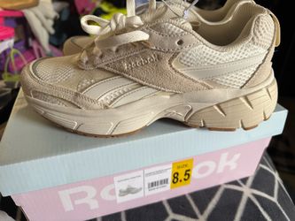Women’s Reebok shoes