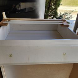 (1)- White solid wood Drawer for kitchen cabinet. 
Includes tracks and stops. 24" x 23" x 7".
***** Cash 💸 only, please. Front Door pick-up only