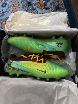 Travis Scott Phantom Cleats 10.5
