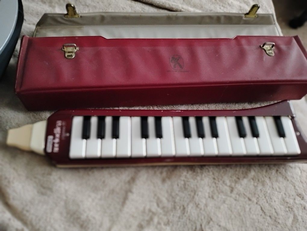 Vintage Hohner Melodica 27 with Case. Made In Germany