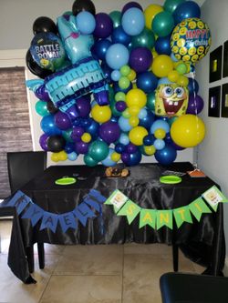 Balloon garlands!