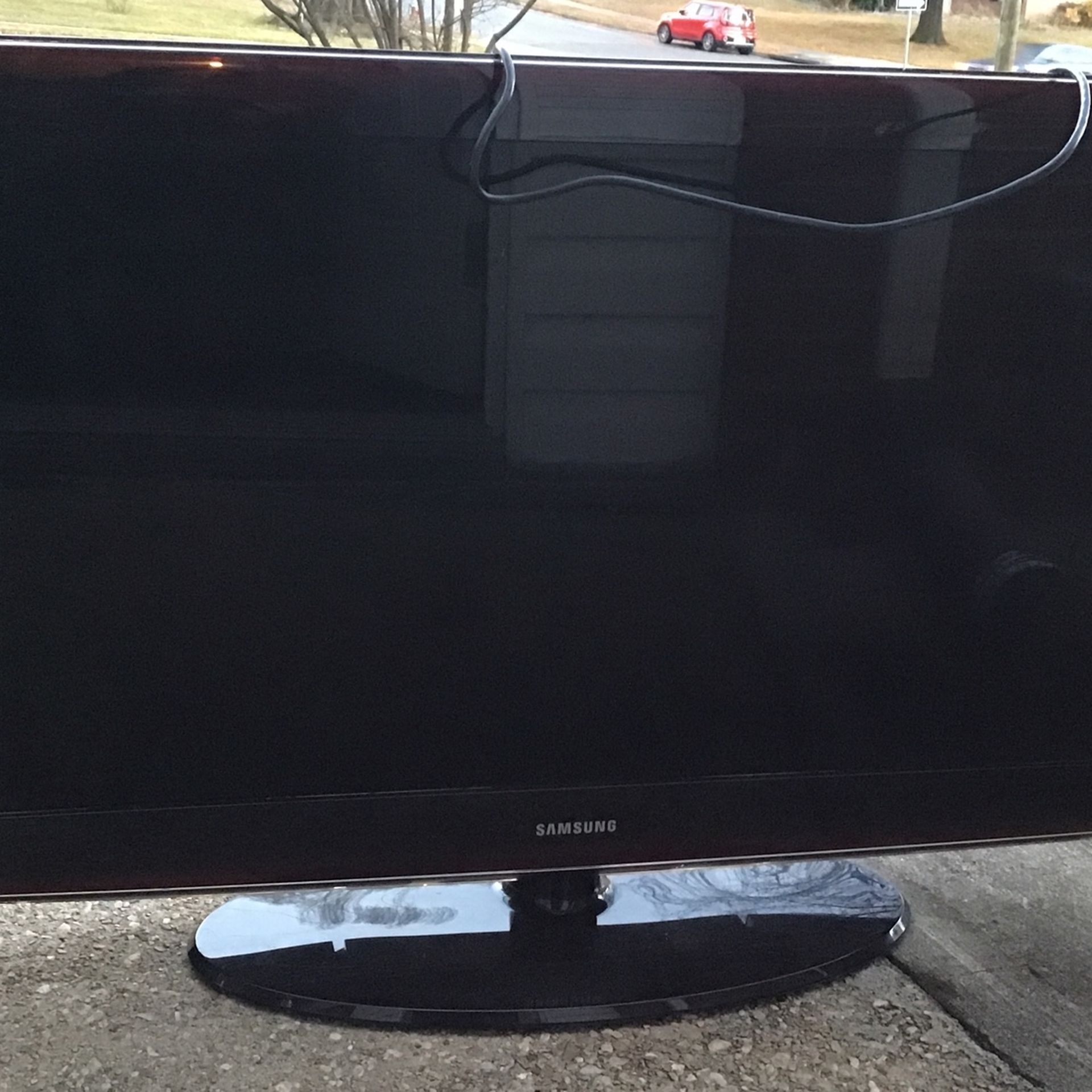 Free 36inch Samsung Tv