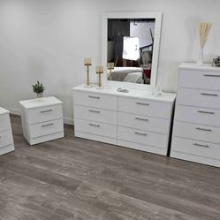 Dresser Whit Mirror, Chest And 2 Nightstands - Cómoda Con Esposo , Gavetero Y 2 Mesitas De Noche 