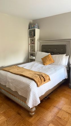 Full size Bed