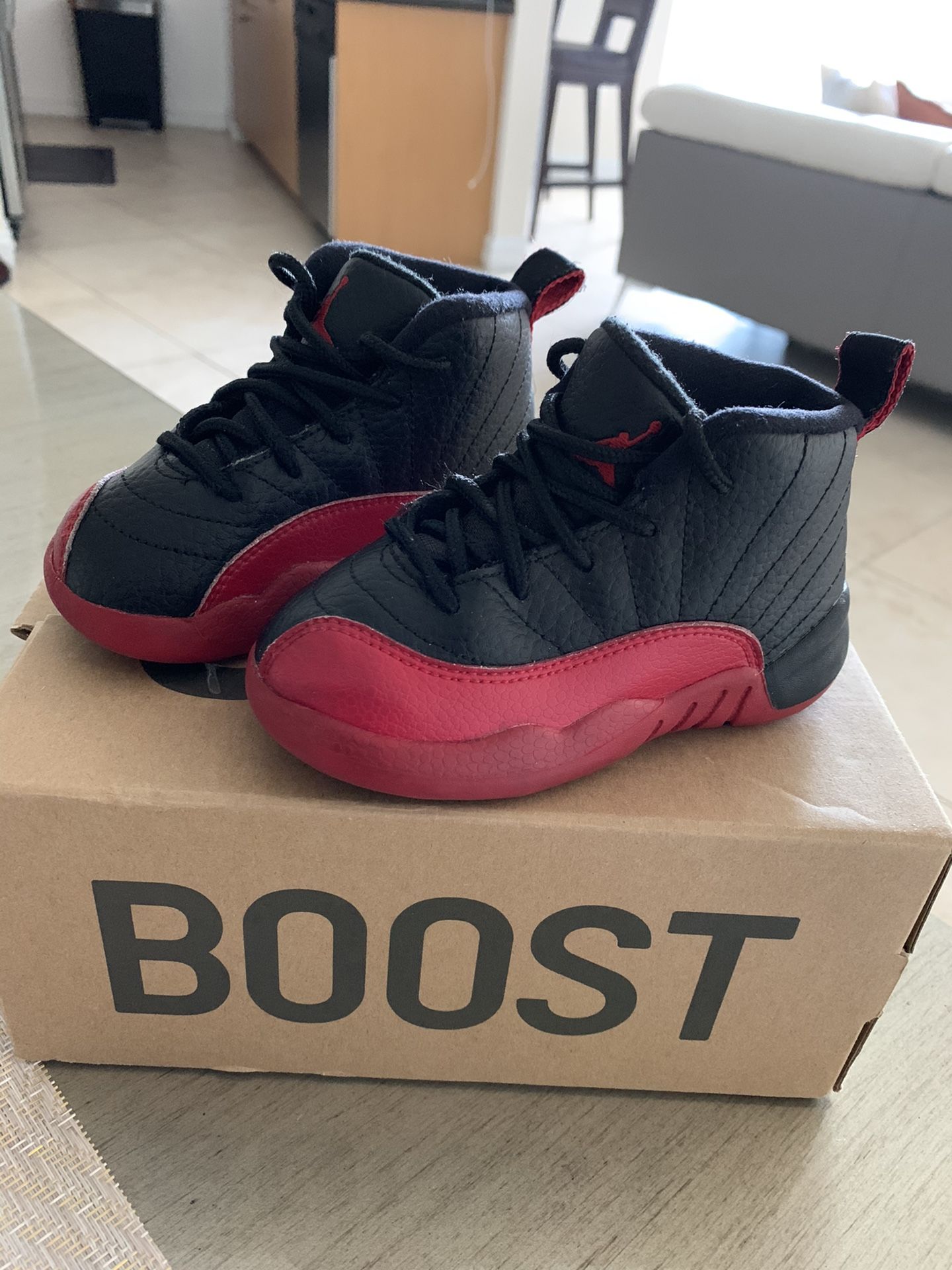 Air Jordan flu game 12s toddler sz 7c