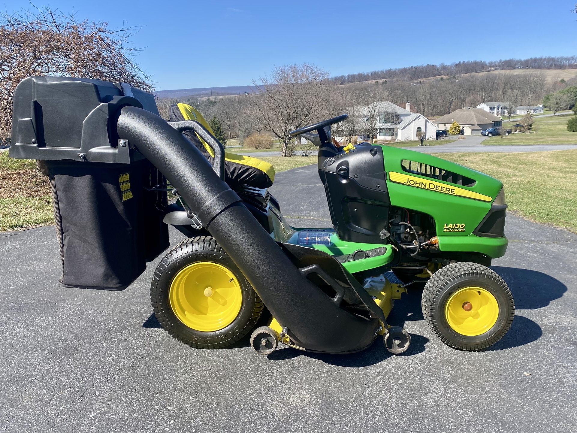Parting Out John Deere LA130 Lawn Tractor 