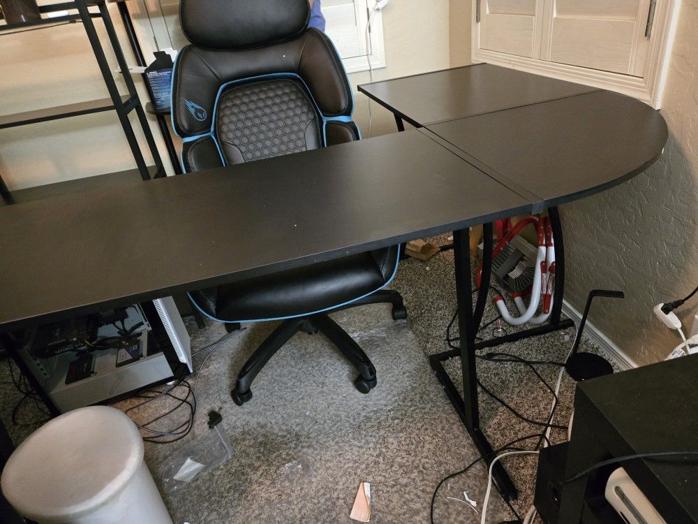 Gaming Desk/ Corner Desk