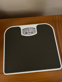 Mainstays Dial Bathroom Scale 300 lb it’s brand new never been used