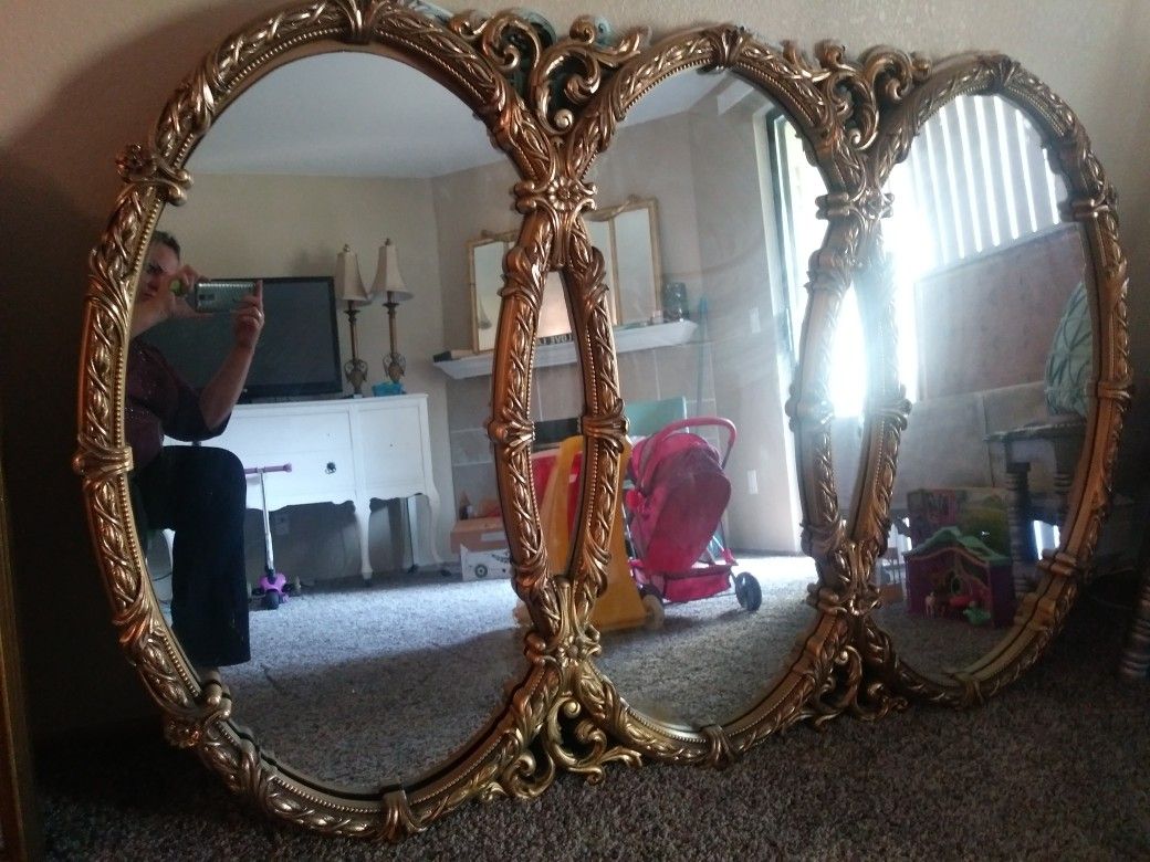 Vintage triple oval mirror