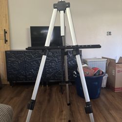 Portable Tripod Easel