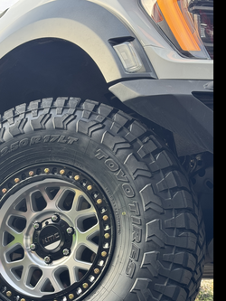 KMC GRS Machined Black Lip 17” 6x135