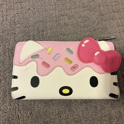 Hello Kitty Cake Wallet