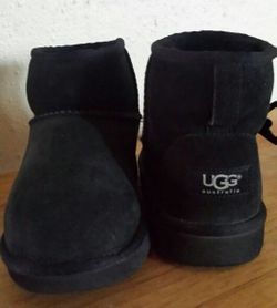 UGGS