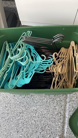 Box full of 140 hangers