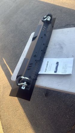 Front Center bumper Toyota tundra 22-26