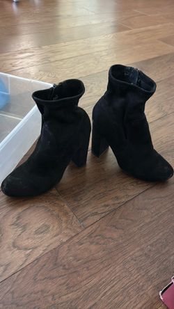 Woman’s Boots Size 6