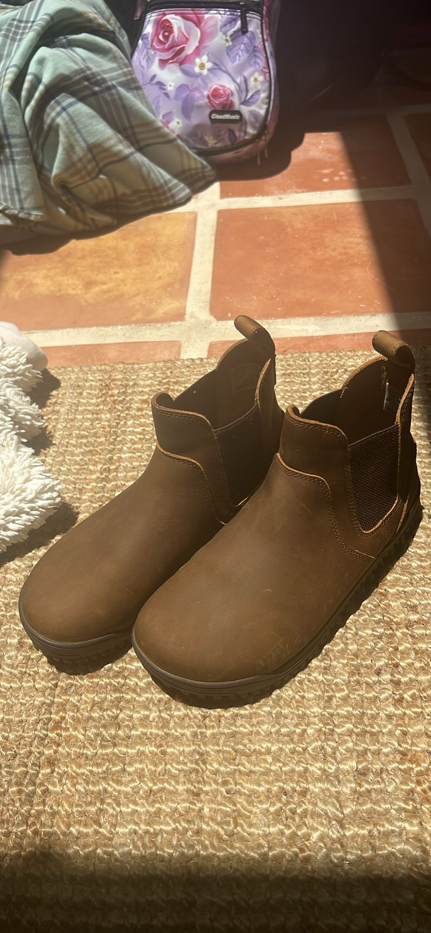 Xero Barefoot Brown Ridgeway Chelsea Leather Boots Women’s size 8.5