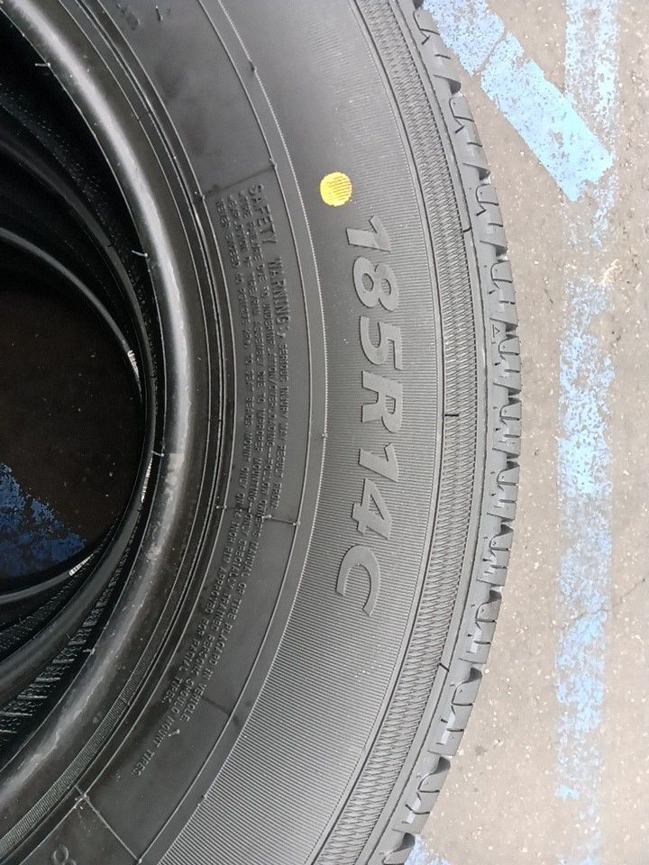 Un Set De Nuevas 185 R14C Atlander Va plus C18