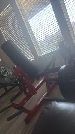 Leg extension hip thrust