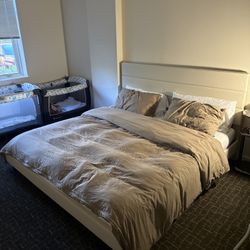 King Bed With Mattress 