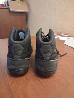 Black asics og models size 9